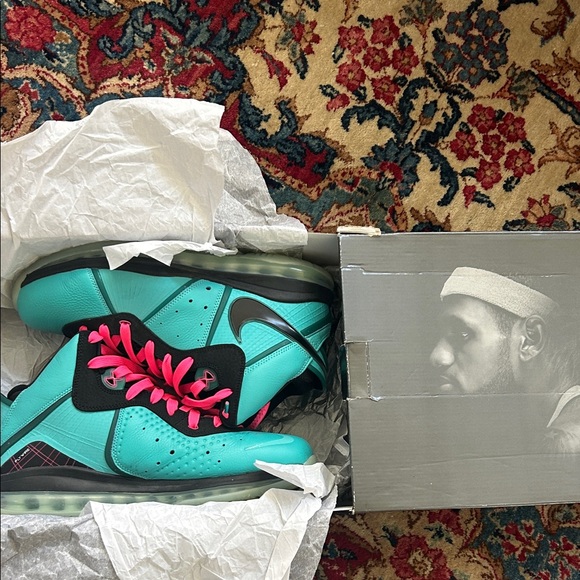 Nike LeBron 8 South Beach - Picture 6 of 7